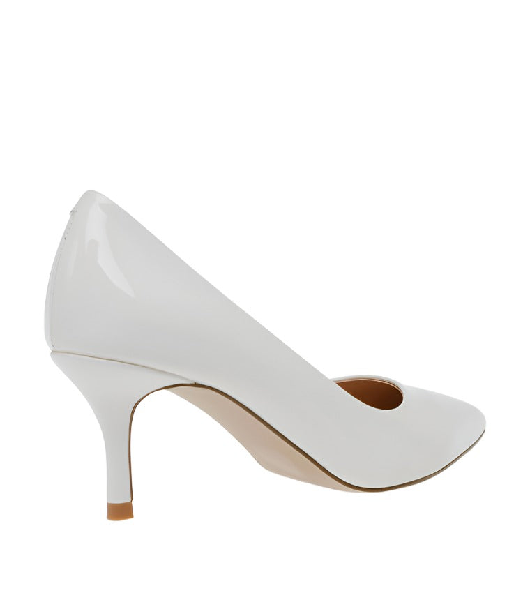 كيت كات الأبيض