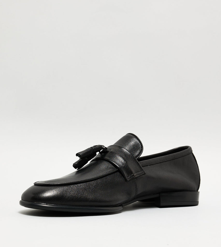 Swifton Men's Black Loafers — detail view