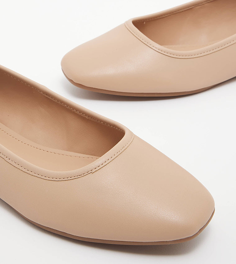VALI TAN BALLET FLATS