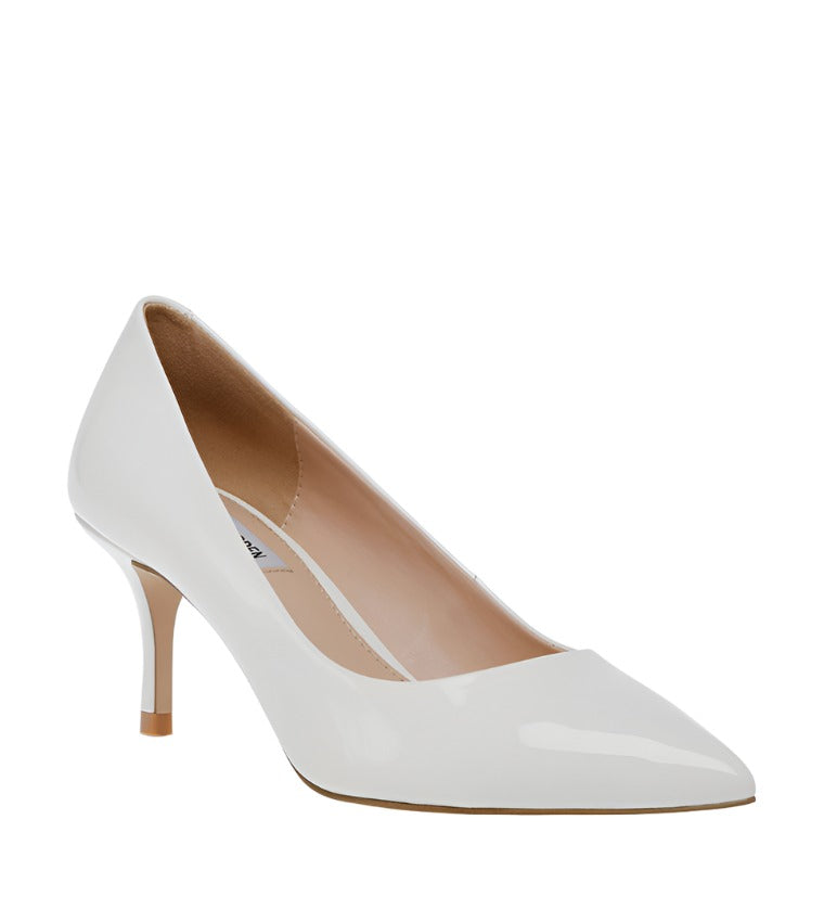 كيت كات الأبيض