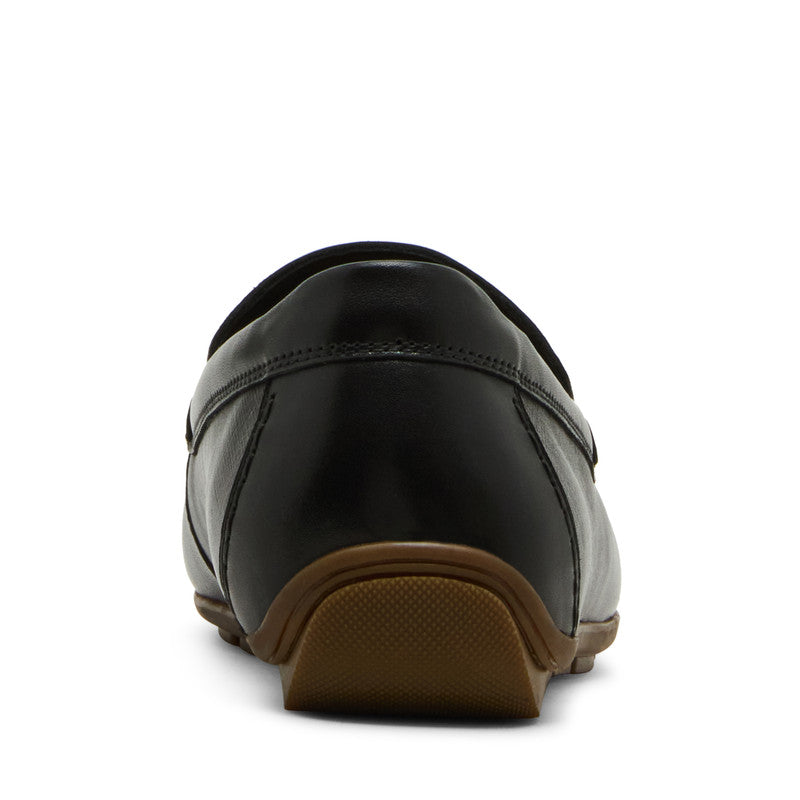 Steve Madden Thurston men's black loafers, angled view